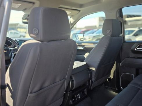 Used 2025 Chevrolet Silverado 1500 LT RWD image 17