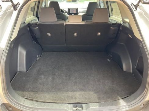 Used 2019 Toyota RAV4 XLE FWD image 8