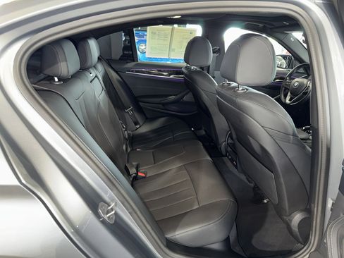 Used 2023 BMW 530e w/ Premium Package RWD image 12