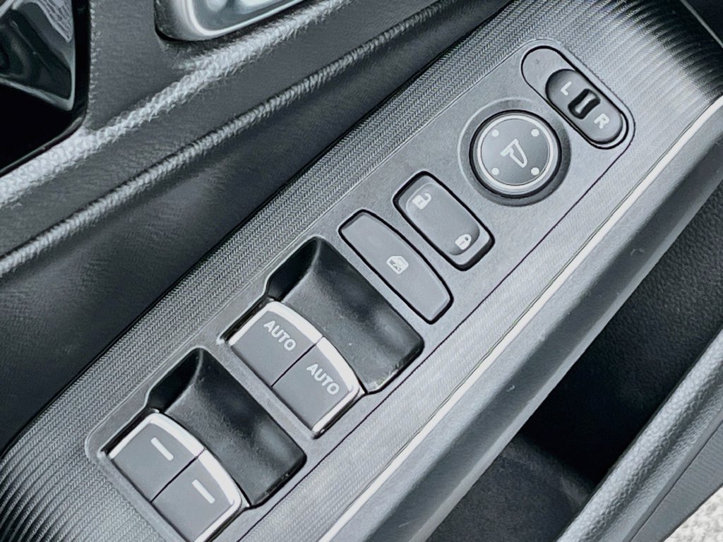 Used 2025 Honda Civic FWD Hybrid Sedan image 18