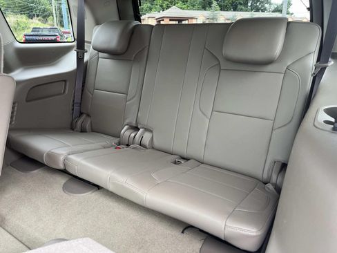 Used 2018 GMC Yukon SLT AWD/4WD image 19