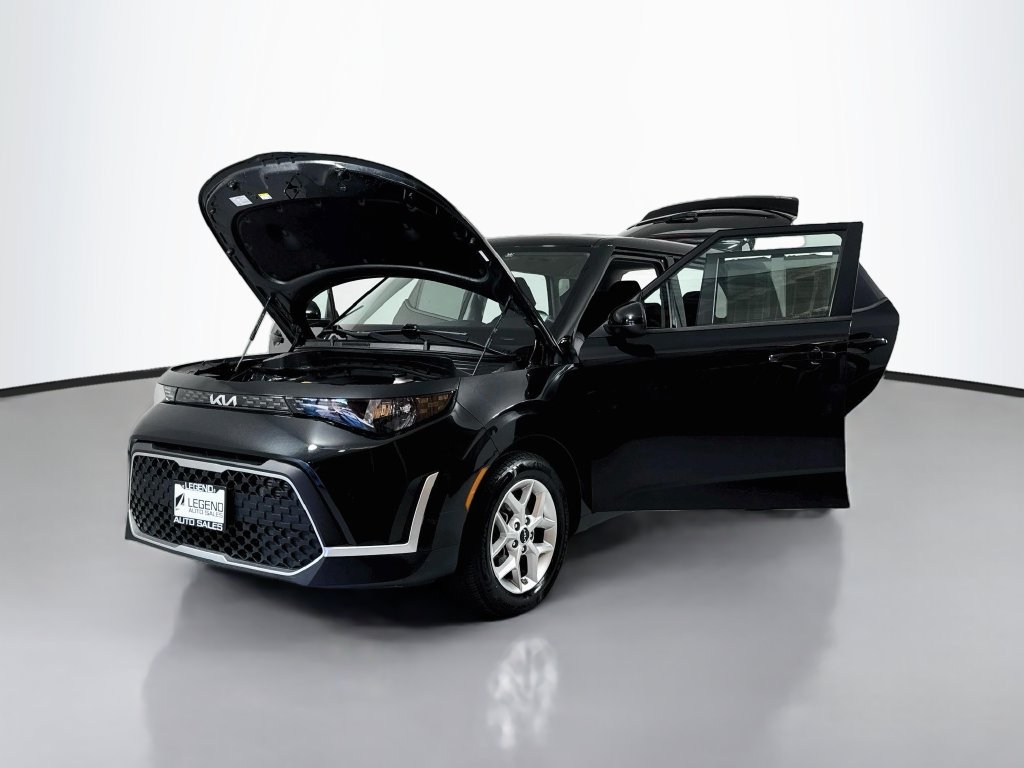 Used 2023 Kia Soul LX w/ LX Technology Package FWD image 21