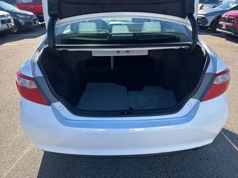 Used 2017 Toyota Camry LE image 36