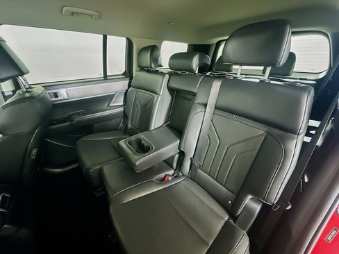 Used 2025 Hyundai Santa Fe SEL image 26