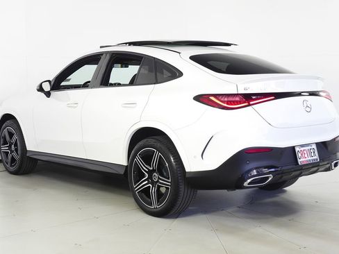 Used 2024 Mercedes-Benz GLC 300 4MATIC image 9