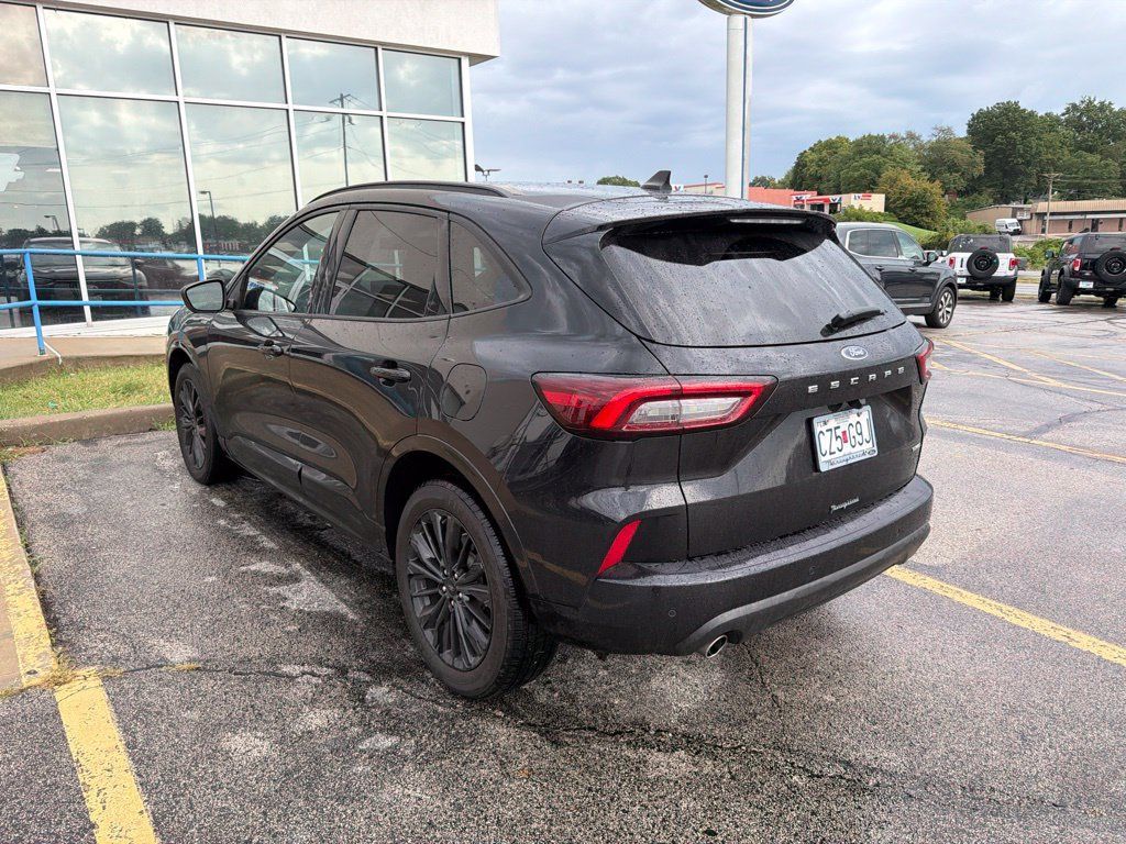 Used 2023 Ford Escape ST-Line Elite AWD/4WD image 6
