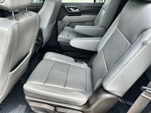 Used 2024 Chevrolet Tahoe LT w/ Luxury Package RWD image 16