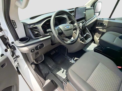 Used 2023 Ford Transit 350 XLT RWD image 27