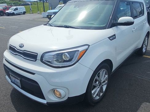 Used 2018 Kia Soul + w/ + Primo LIT Package FWD image 1