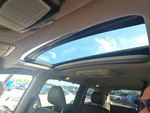 Used 2012 Honda Odyssey Touring image 16