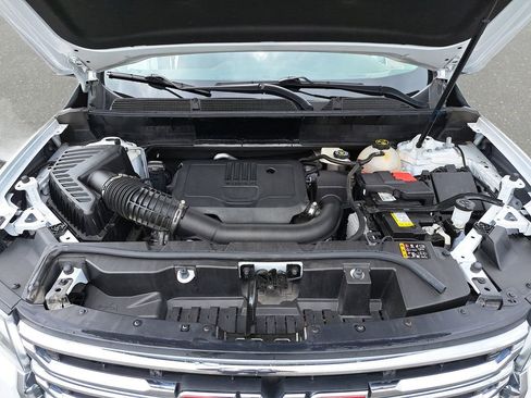 Used 2023 GMC Acadia SLE w/ Driver Convenience Package AWD/4WD image 31