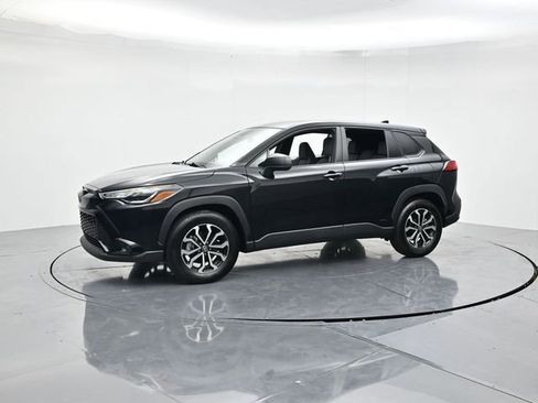 Used 2023 Toyota Corolla Cross S image 6