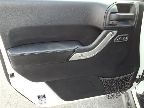 Used 2015 Jeep Wrangler Rubicon image 7