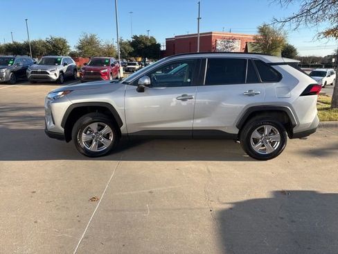 Used 2025 Toyota RAV4 XLE image 6