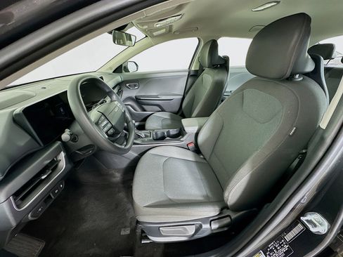 Used 2025 Kia K4 LXS image 13