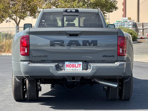New 2026 RAM 3500 Laramie AWD/4WD image 4