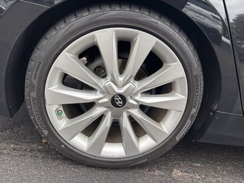 Used 2017 Hyundai Azera Limited image 8