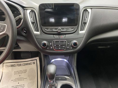 Used 2023 Chevrolet Malibu LT image 37