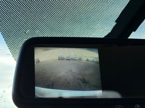 Used 2012 Buick Enclave Premium image 17