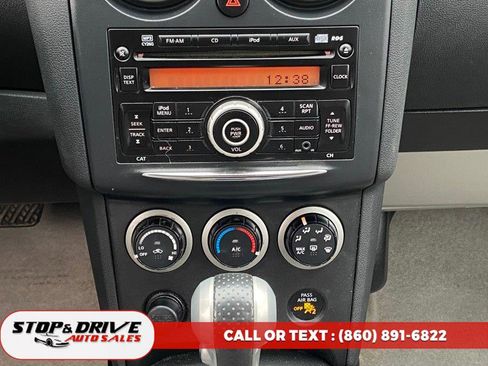 Used 2014 Nissan Rogue S image 11