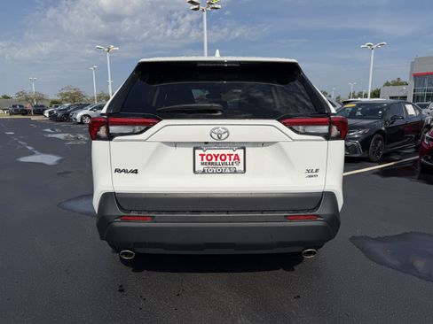 Used 2020 Toyota RAV4 XLE AWD/4WD image 6