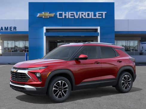 New 2026 Chevrolet TrailBlazer LT w/ Driver Confidence Package image 2