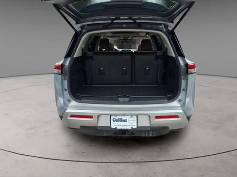 Certified 2025 Nissan Pathfinder Platinum AWD/4WD image 8