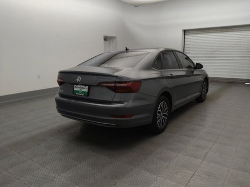 Used 2019 Volkswagen Jetta SE image 9