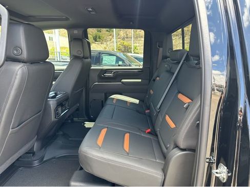 New 2025 GMC Sierra 2500 AT4 w/ AT4 Premium Plus Package image 14