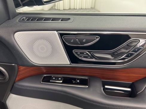 Certified 2023 Lincoln Navigator L Reserve AWD/4WD image 31