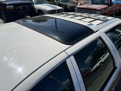 Used 1991 Buick Roadmaster Estate RWD image 24