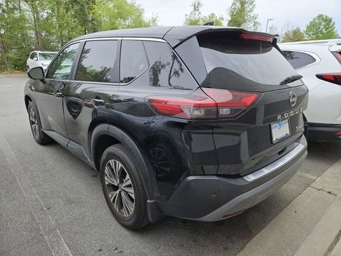 Used 2023 Nissan Rogue SV image 10