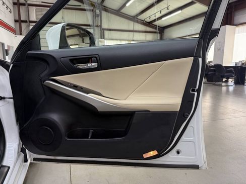 Used 2015 Lexus IS 250 AWD w/ Premium Package image 16