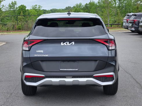 Used 2025 Kia Sportage LX FWD image 6