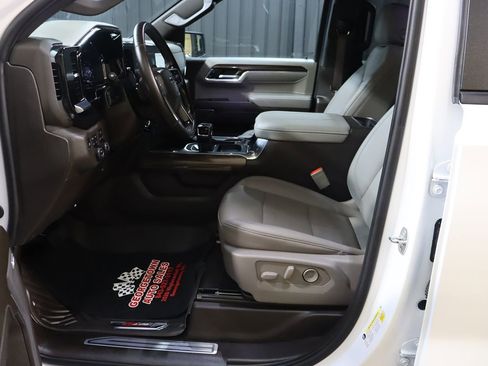 Used 2024 Chevrolet Silverado 1500 LT Trail Boss w/ Convenience Package II image 46