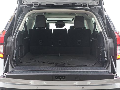 Used 2025 Ford Expedition Max Platinum AWD/4WD image 17