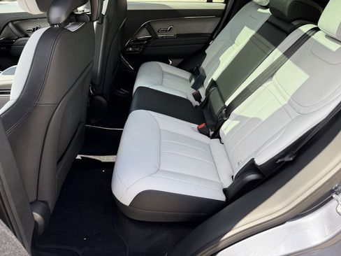 New 2026 Land Rover Range Rover Sport Dynamic SE image 11