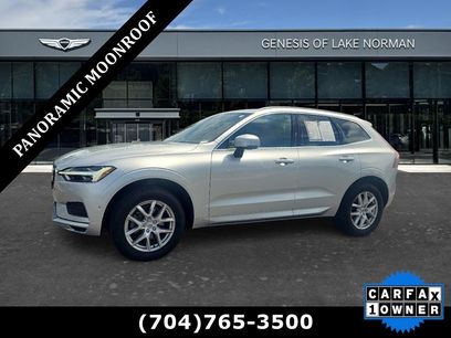 Used 2019 Volvo XC60 T5 Momentum w/ Multimedia Package