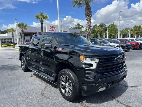 Used 2023 Chevrolet Silverado 1500 RST AWD/4WD image 2
