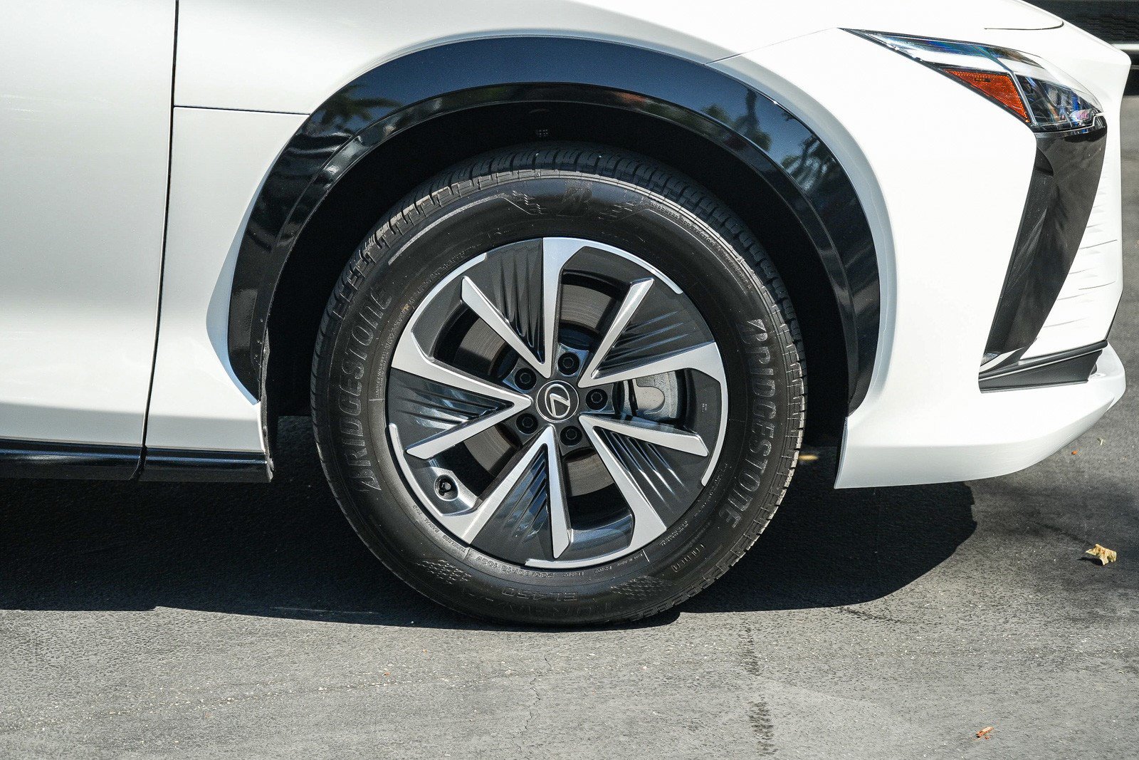 Certified 2025 Lexus RZ 450e AWD/4WD image 10
