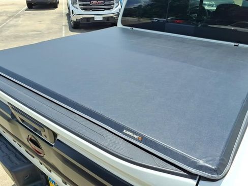 Used 2026 Nissan Frontier Pro-X w/ Pro-X Convenience Package RWD image 13