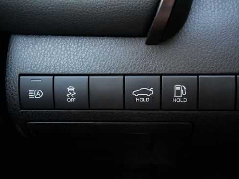 Certified 2020 Toyota Camry LE FWD image 16