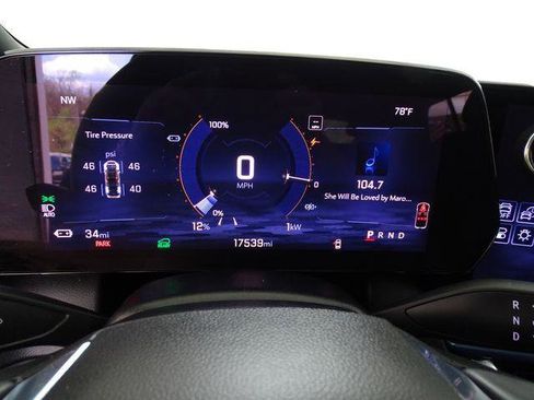 Used 2025 Chevrolet Equinox EV LT w/ Convenience Package FWD image 13