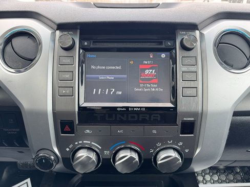 Used 2016 Toyota Tundra SR5 image 21