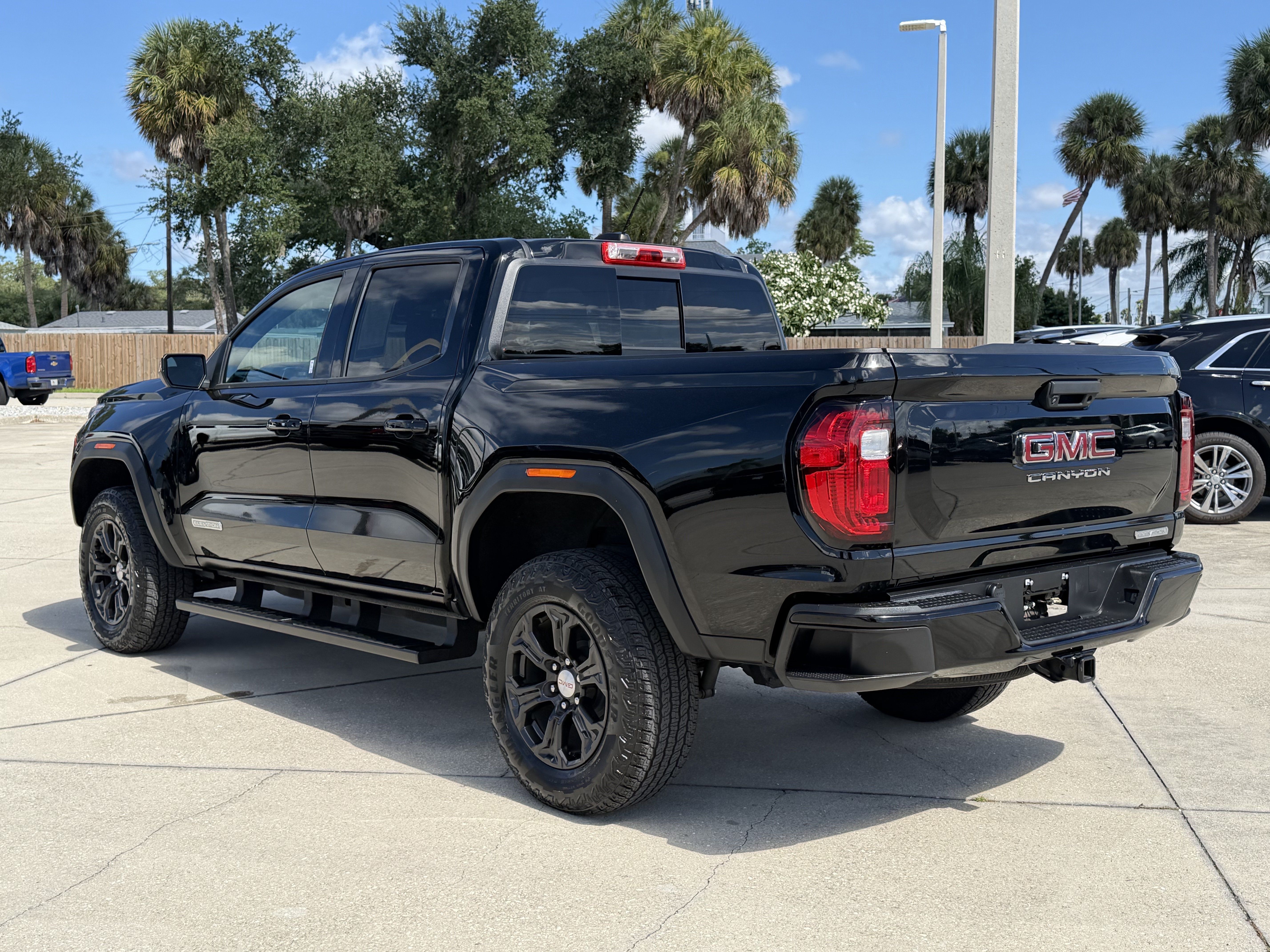 Used 2023 GMC Canyon Elevation w/ Convenience Package RWD image 5