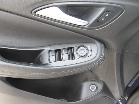 Used 2020 Buick Encore GX Select AWD/4WD image 15