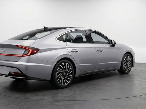 Used 2025 Hyundai Sonata SEL FWD image 9