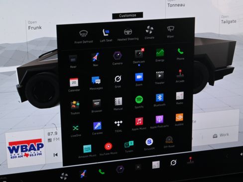 Used 2025 Tesla Cybertruck AWD Crew Cab image 17