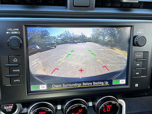 Used 2025 Toyota GR86 Premium image 12