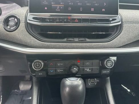 Used 2024 Jeep Compass Latitude AWD/4WD image 24
